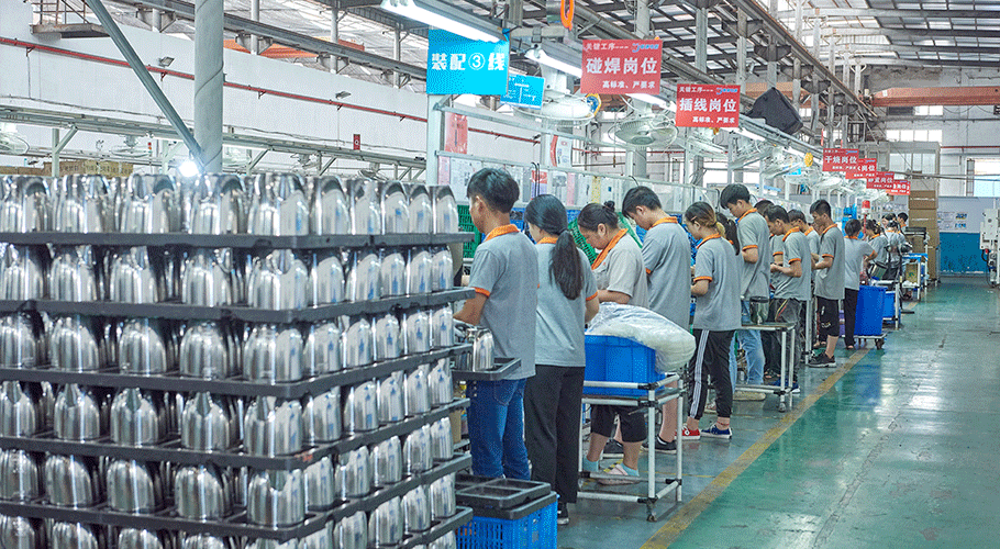 總裝車間生產(chǎn)線